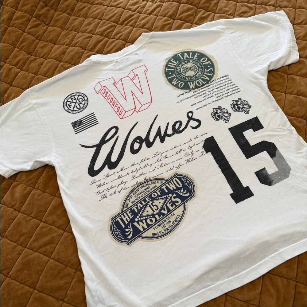 Darc Sport Wolves Tee Shirt Tale of Two Wolves XL